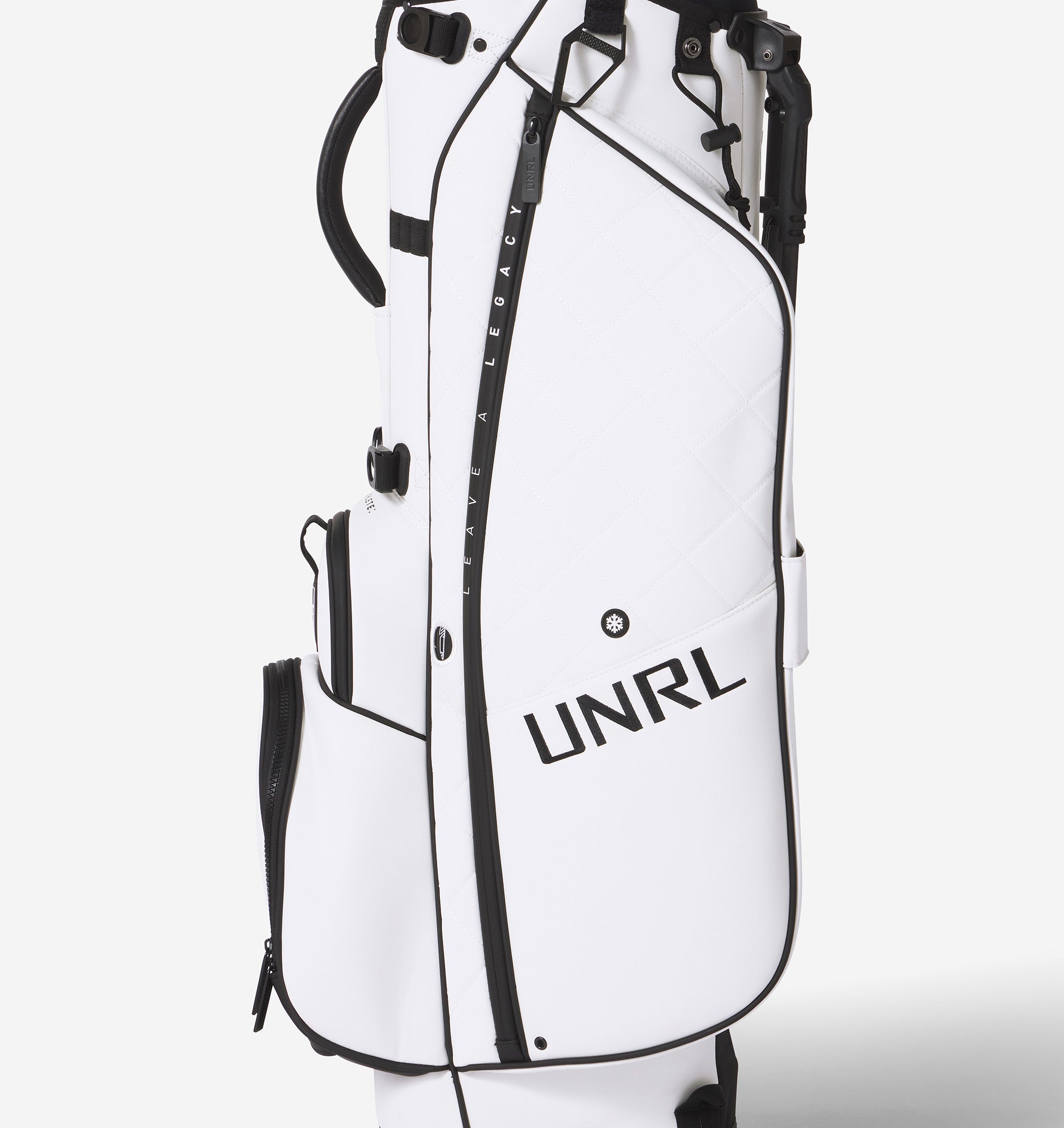 UNRL-GOLF-FOUNDERS-AIR-CARRY-BAG-WHITE-6WAY-SHOT10_946bba61-c0f8-41a3-afa8-20032e40d58c.jpg